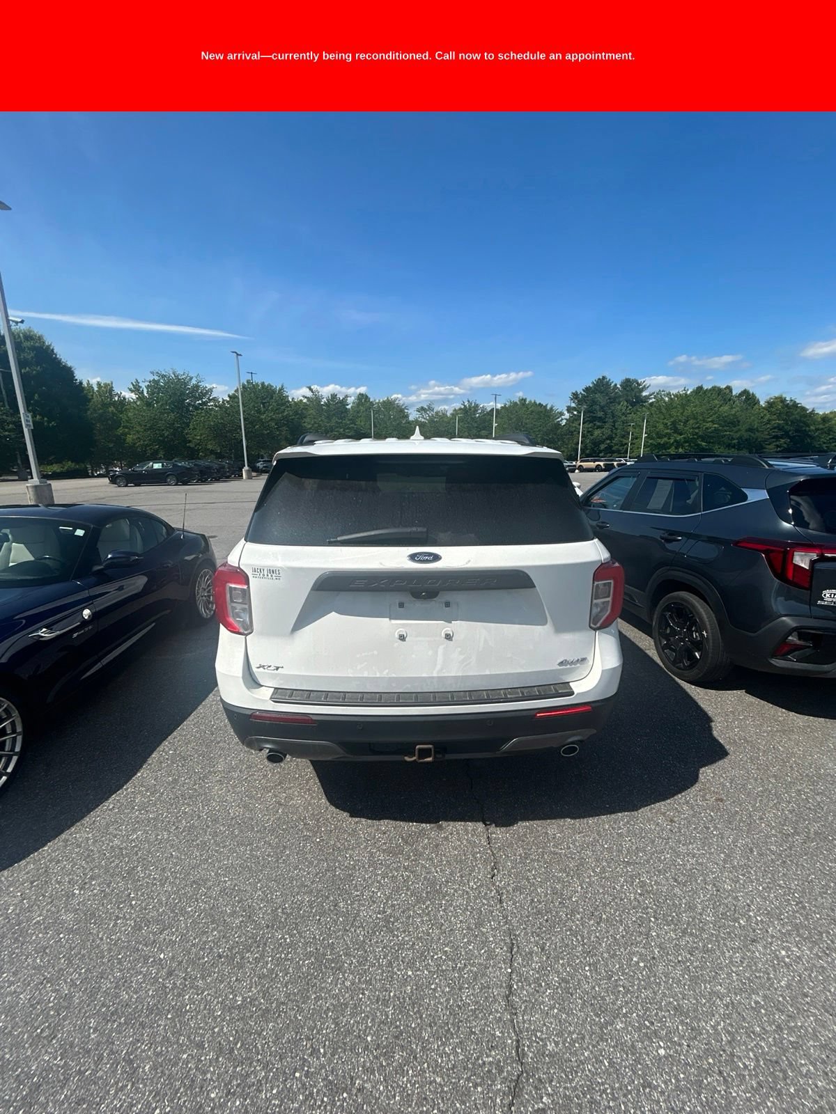 Used 2022 Ford Explorer XLT w/ Equipment Group 202A AWD/4WD image 5