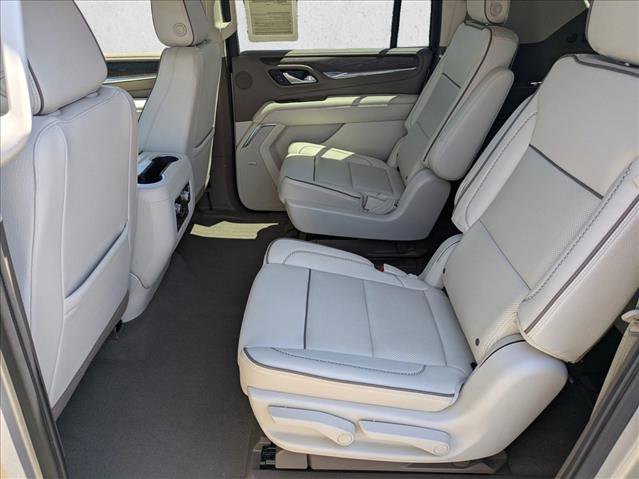 Used 2023 GMC Yukon XL Denali AWD/4WD image 18