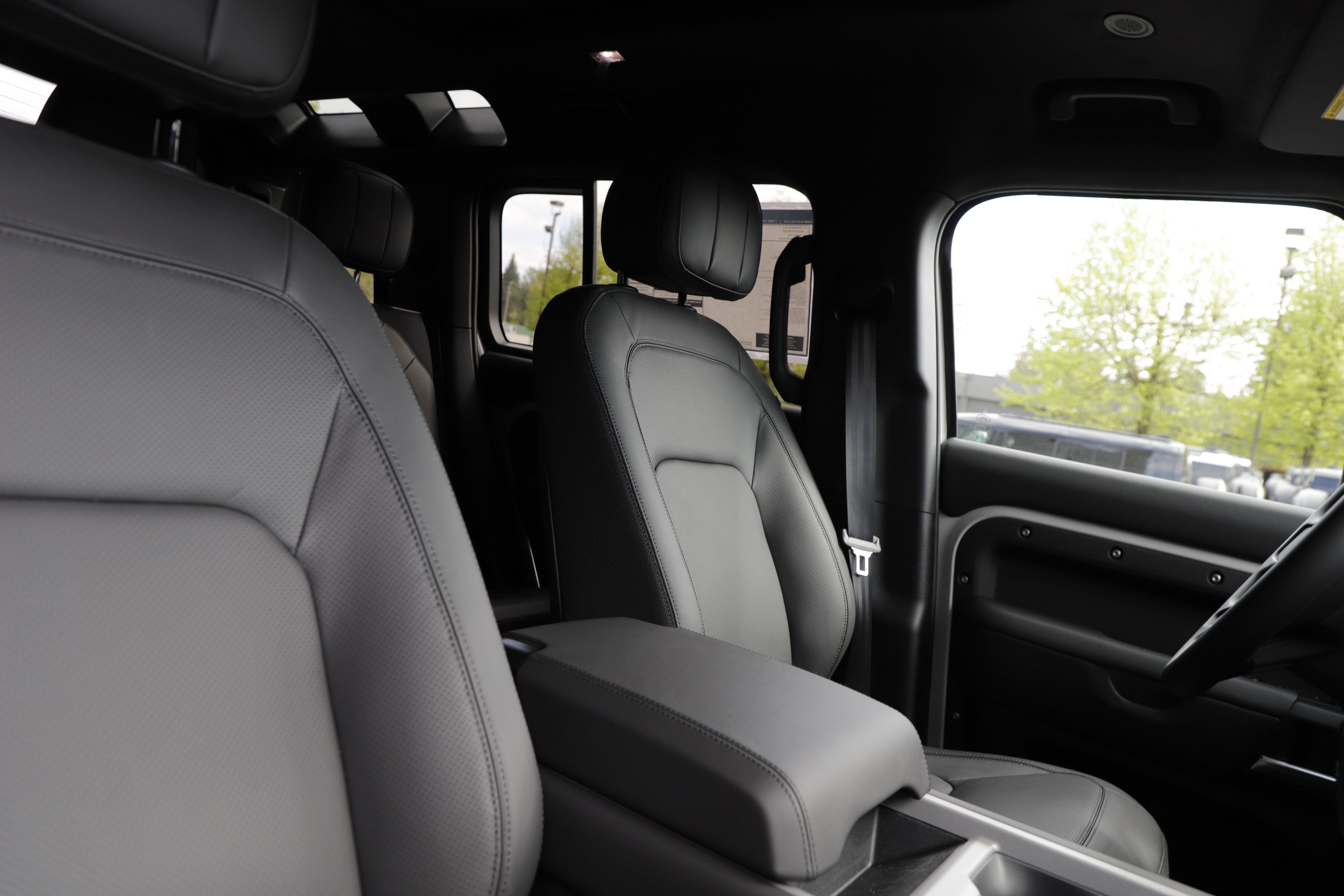 New 2026 Land Rover Defender 110 X AWD/4WD image 12