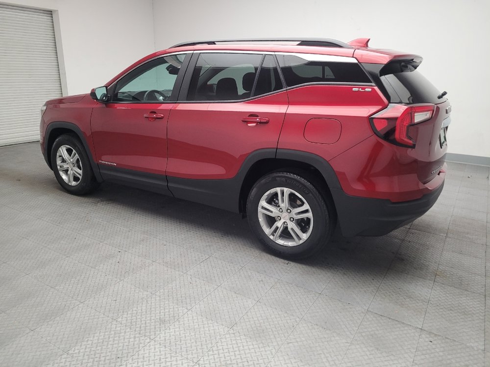 Used 2023 GMC Terrain SLE w/ Driver Convenience Package FWD image 3