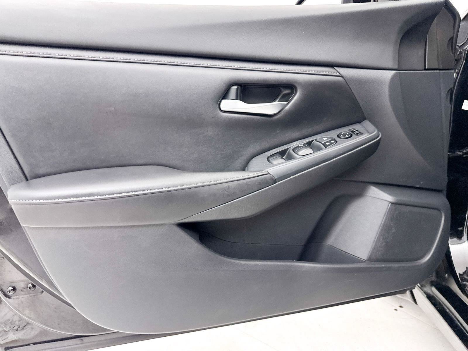 Used 2022 Nissan Sentra SV w/ Trunk Package FWD image 21
