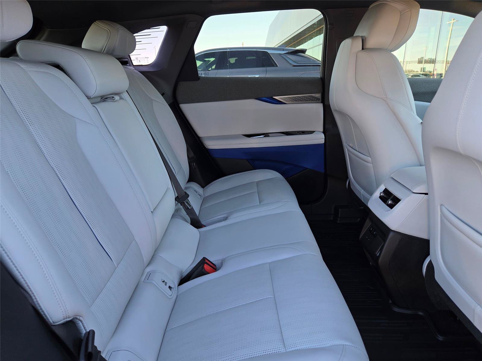 New 2026 Cadillac Optiq Sport 2 w/ LPO, Floor Liner Package AWD/4WD image 30