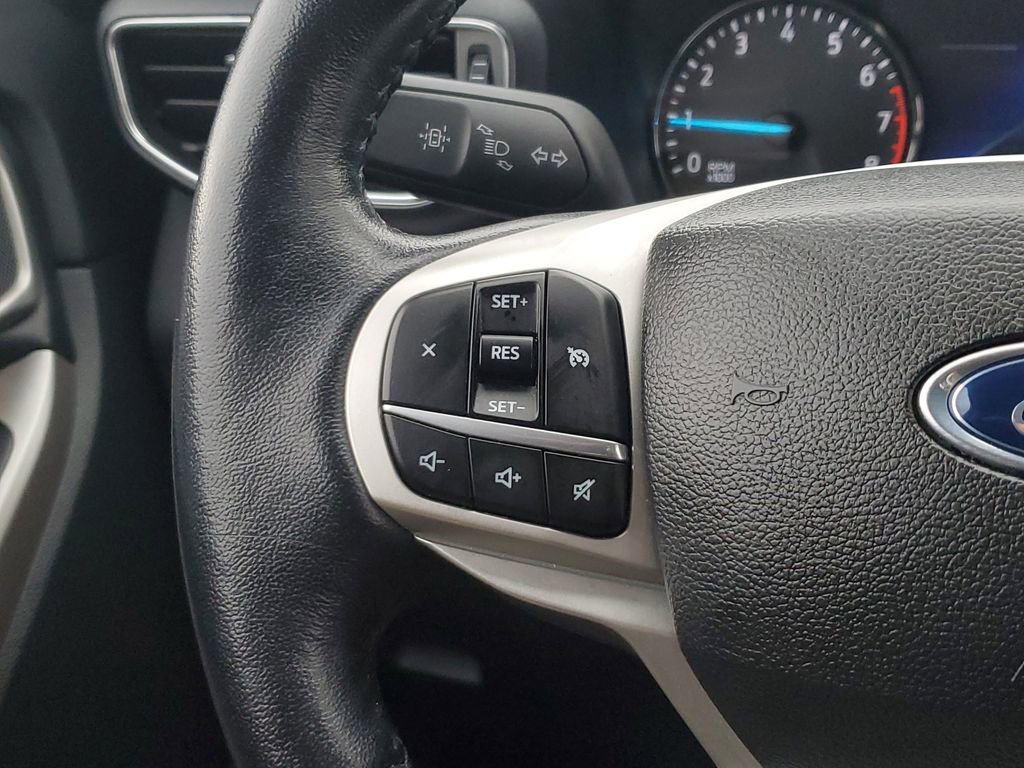 Used 2023 Ford Explorer XLT w/ Equipment Group 202A image 26