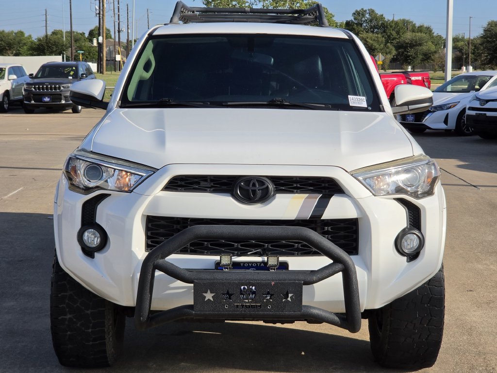 Used 2017 Toyota 4Runner SR5 RWD image 3