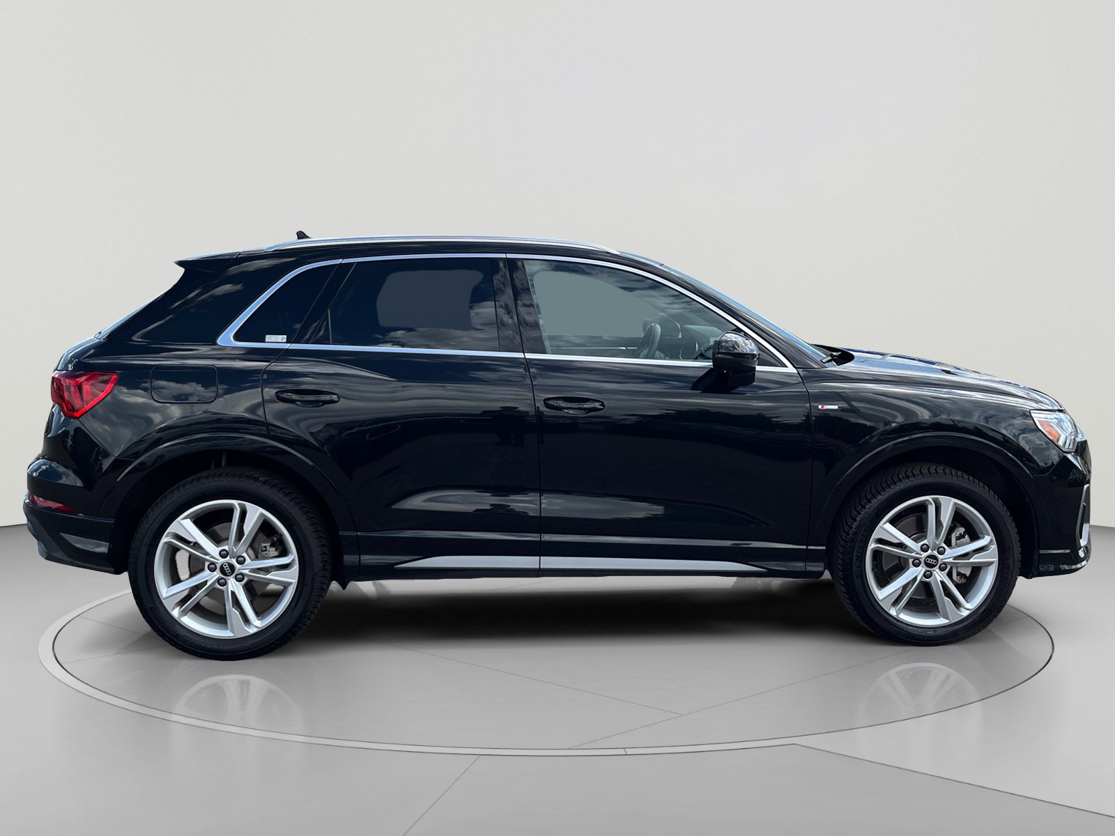 Used 2023 Audi Q3 2.0T Premium Plus AWD/4WD image 6