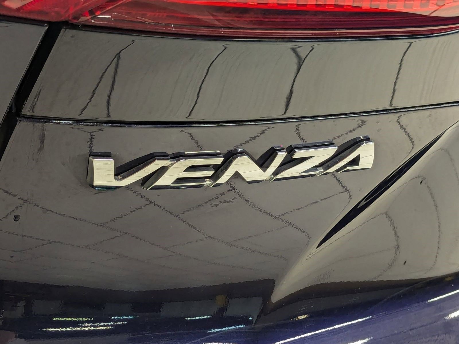 Used 2024 Toyota Venza XLE image 33