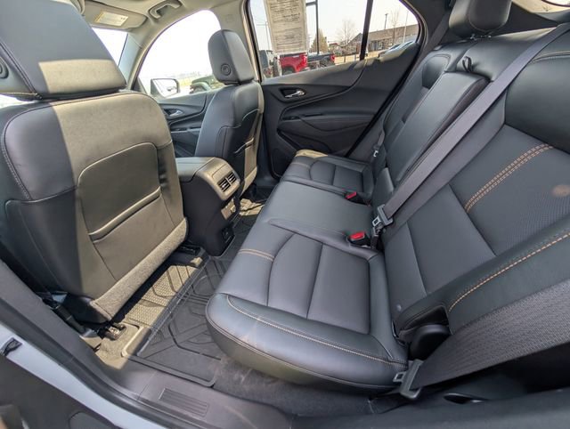 Used 2024 Chevrolet Equinox Premier image 11