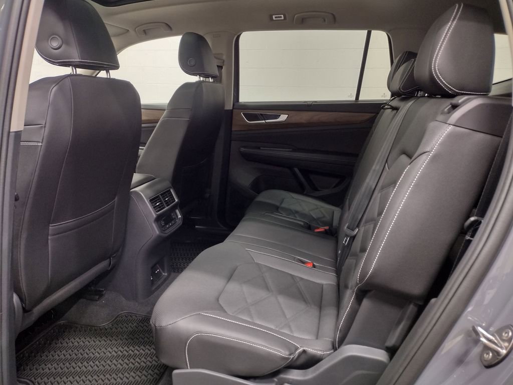 New 2026 Volkswagen Atlas SE image 28