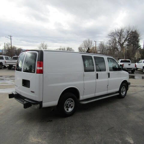 Used 2023 GMC Savana 2500 w/ Driver Convenience Package image 4