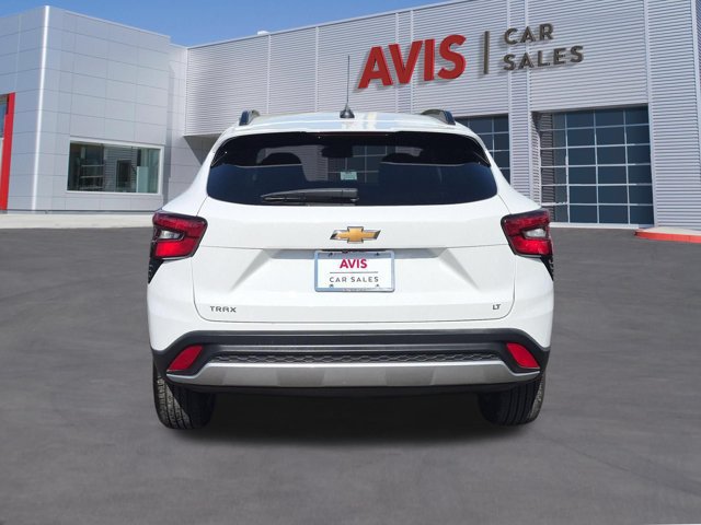 Used 2026 Chevrolet Trax LT FWD image 6