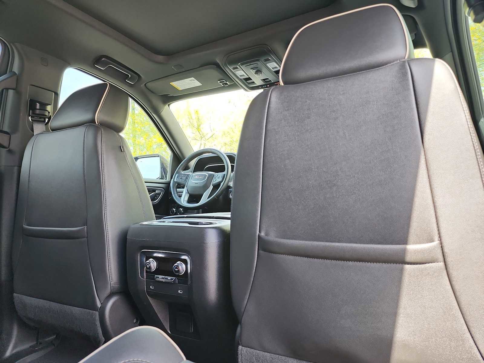 Used 2023 GMC Yukon SLT image 16