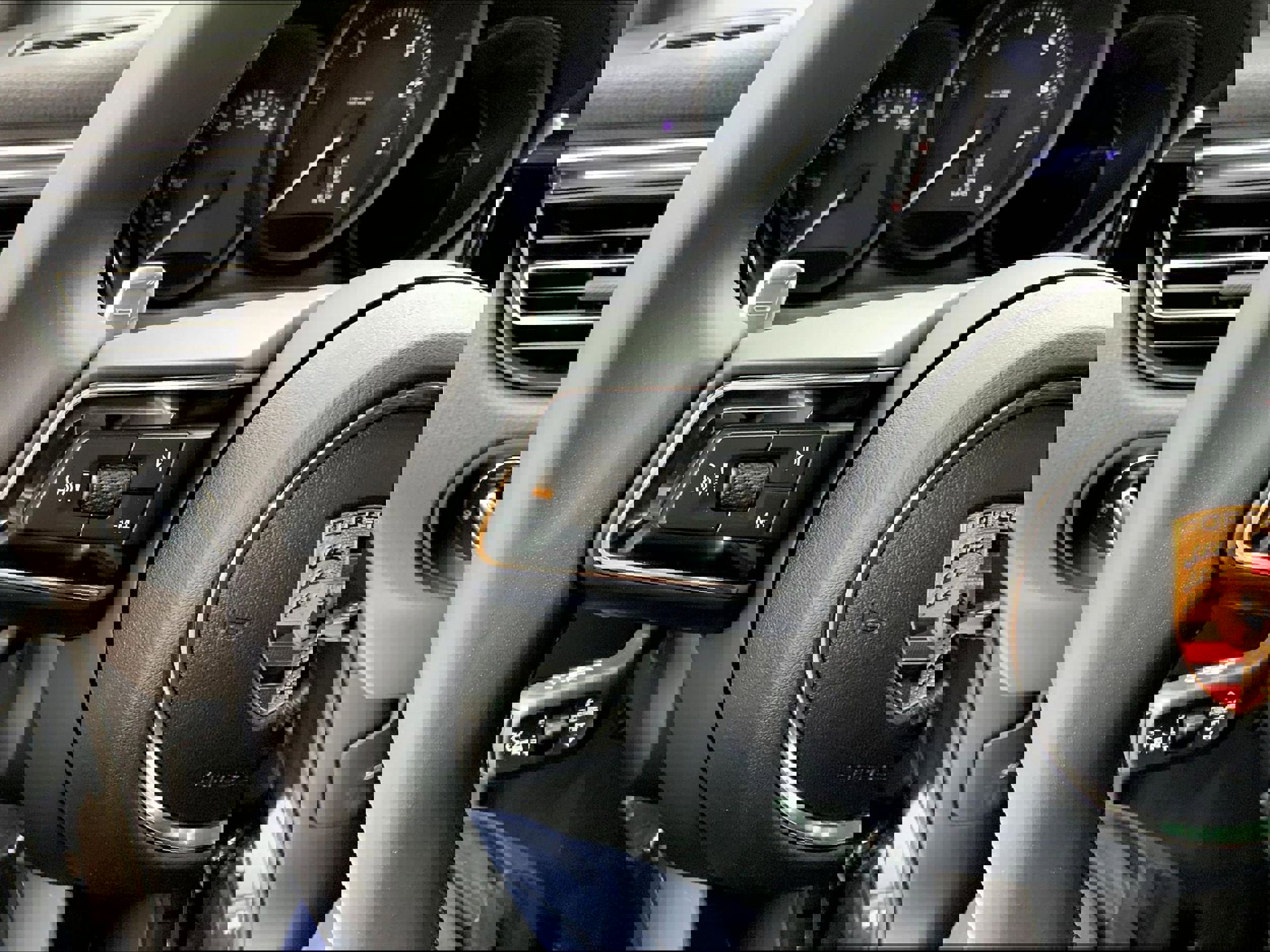 New 2026 Porsche Macan AWD/4WD image 13