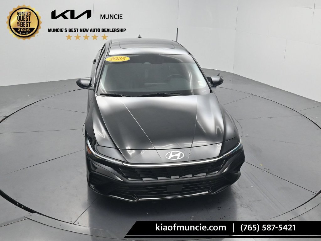 Used 2025 Hyundai Elantra Limited w/ Cargo Package FWD image 46