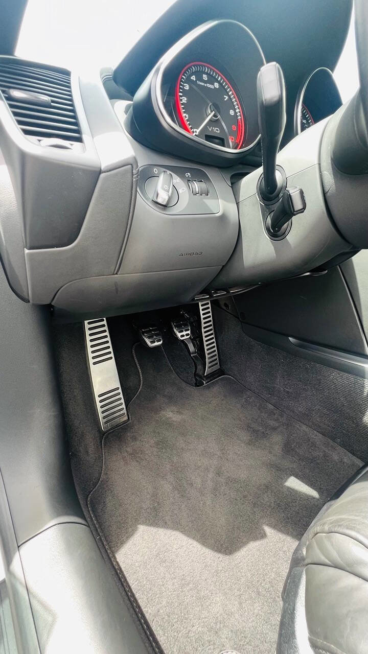 Used 2011 Audi R8 V10 AWD/4WD image 23