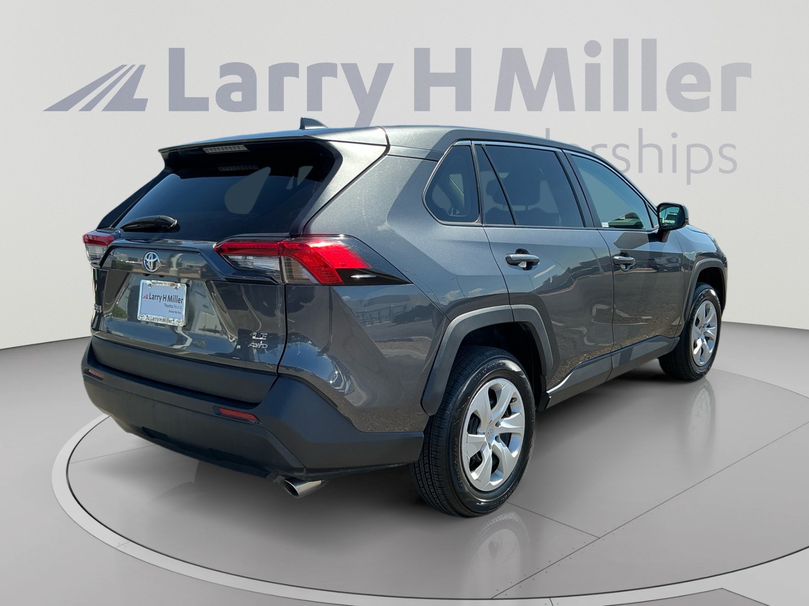 Certified 2025 Toyota RAV4 LE AWD/4WD image 5