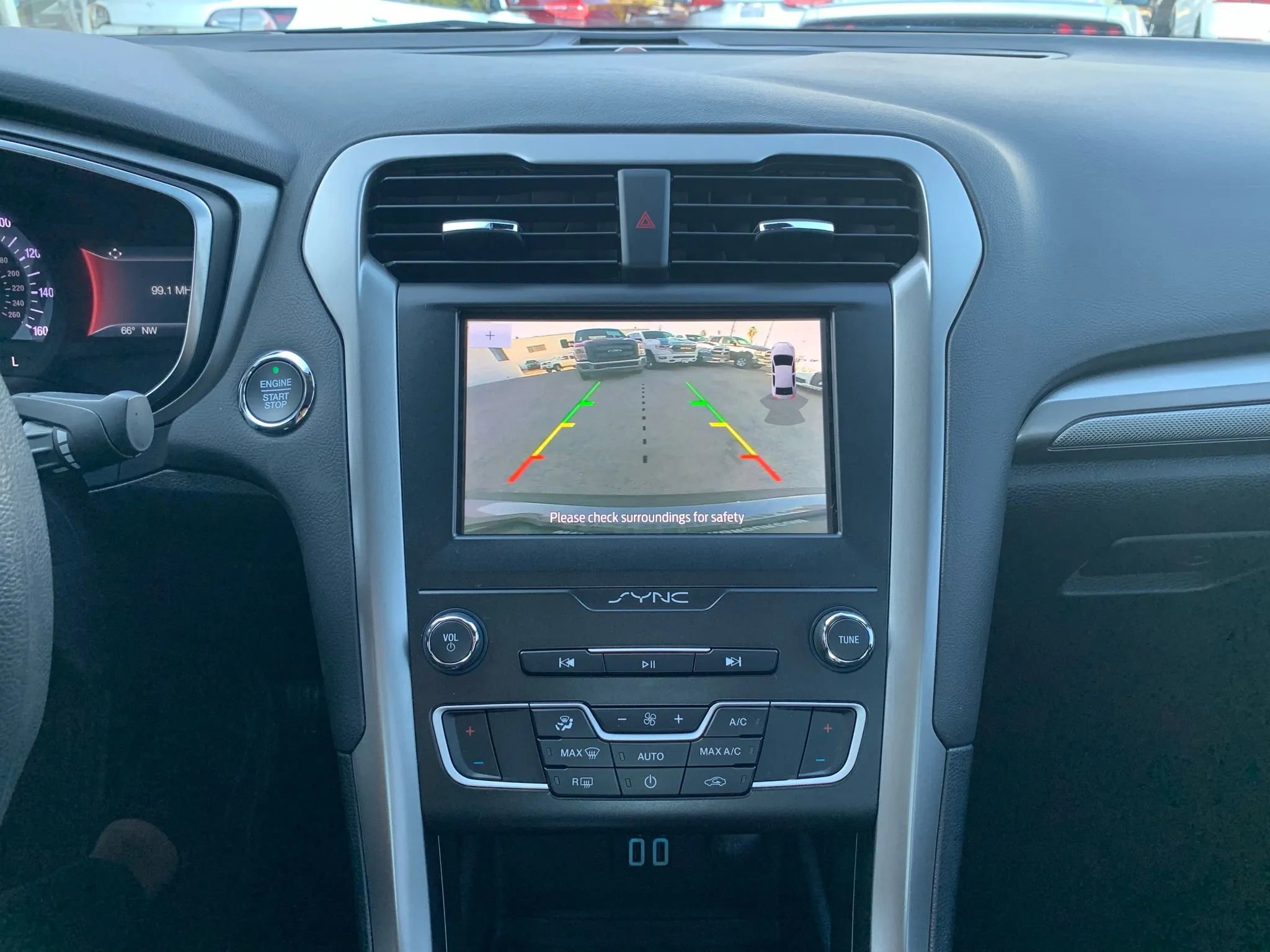 Used 2020 Ford Fusion SE image 18