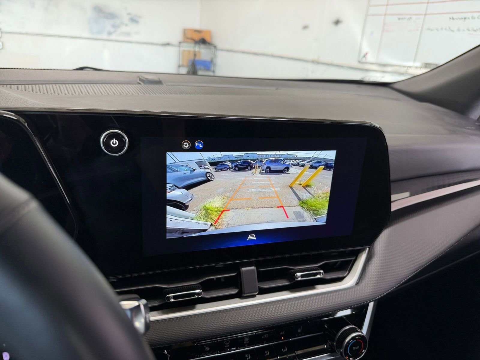 Used 2025 Chevrolet Equinox LT image 17