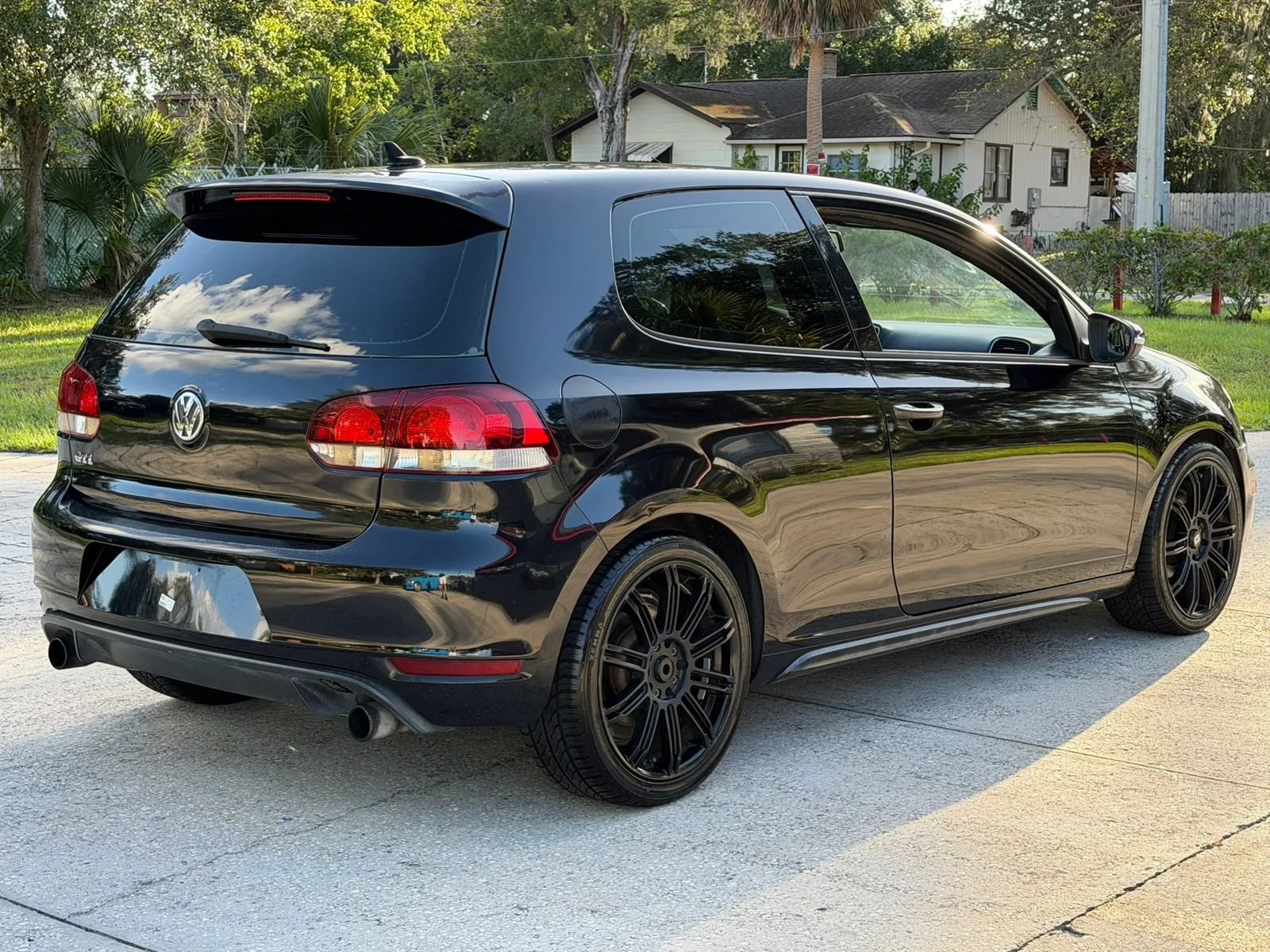 Used 2010 Volkswagen GTI 2-Door FWD image 3