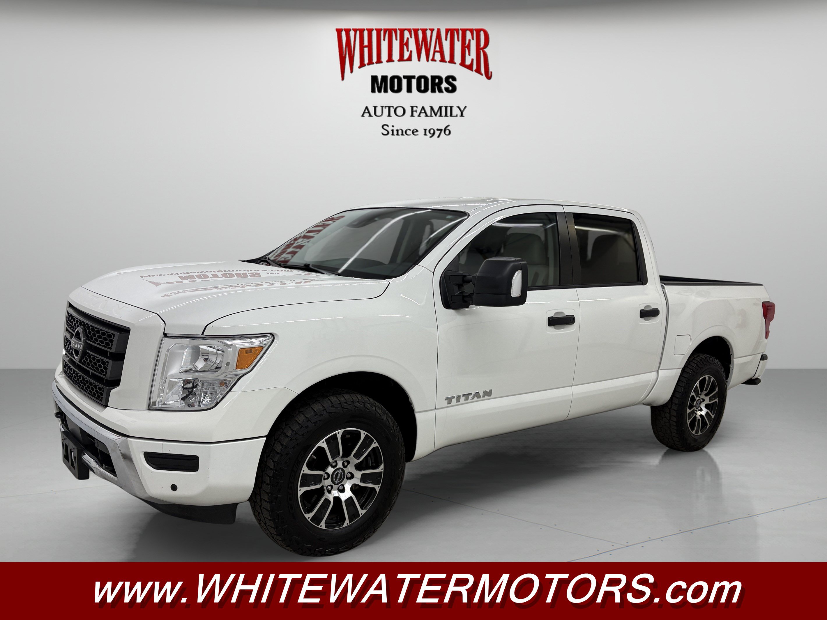 Used 2024 Nissan Titan SV w/ SV Convenience Package