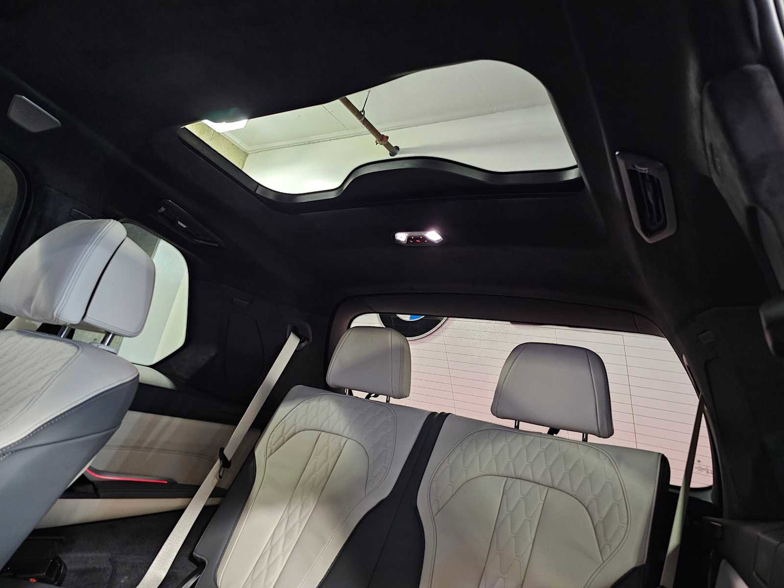 New 2026 BMW X7 M60i image 40