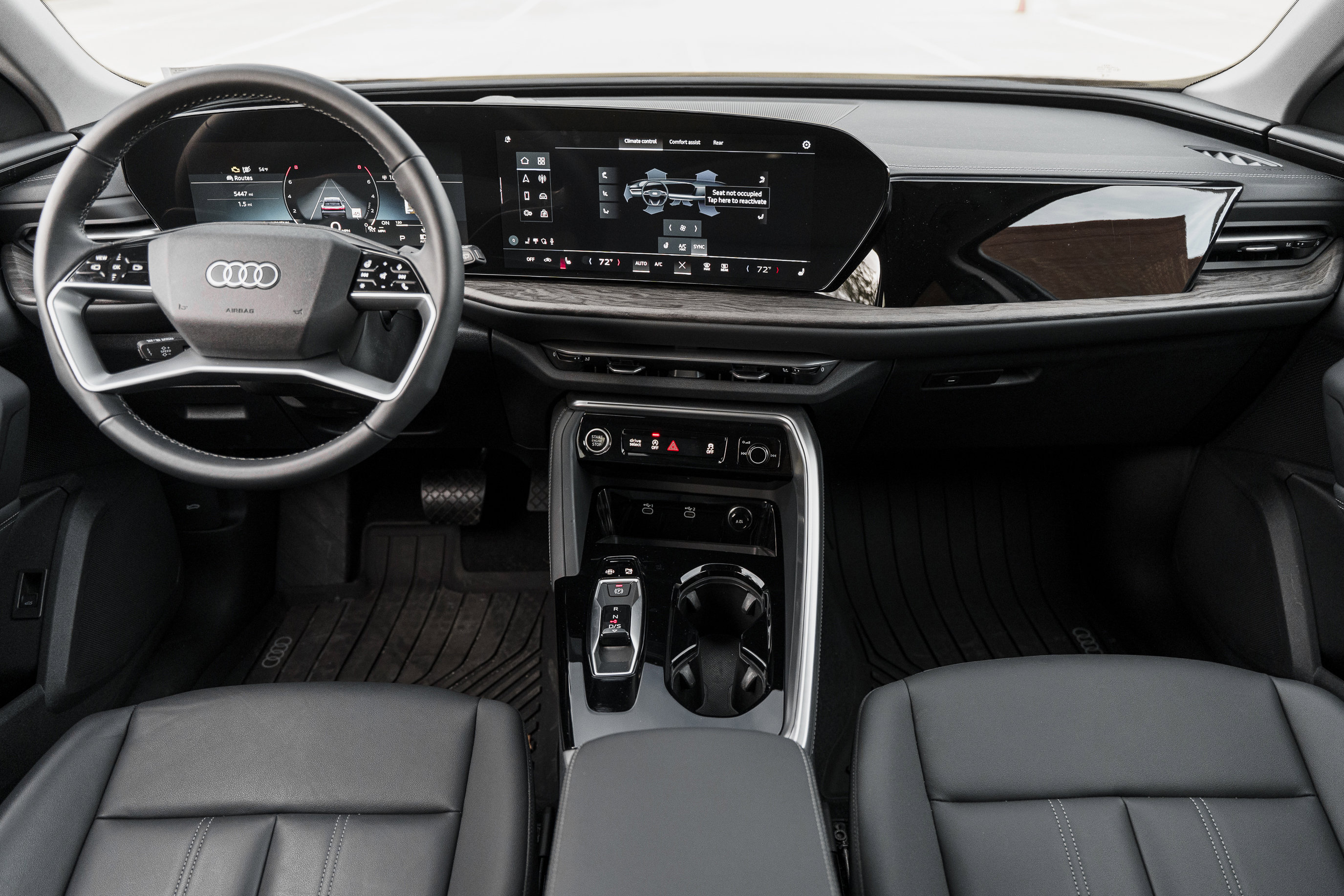 Certified 2025 Audi Q5 Premium w/ Convenience Package image 8