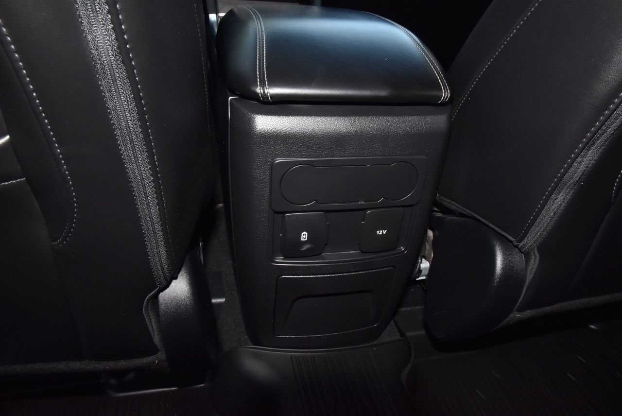 Used 2023 Ford Explorer XLT w/ Equipment Group 202A AWD/4WD image 19