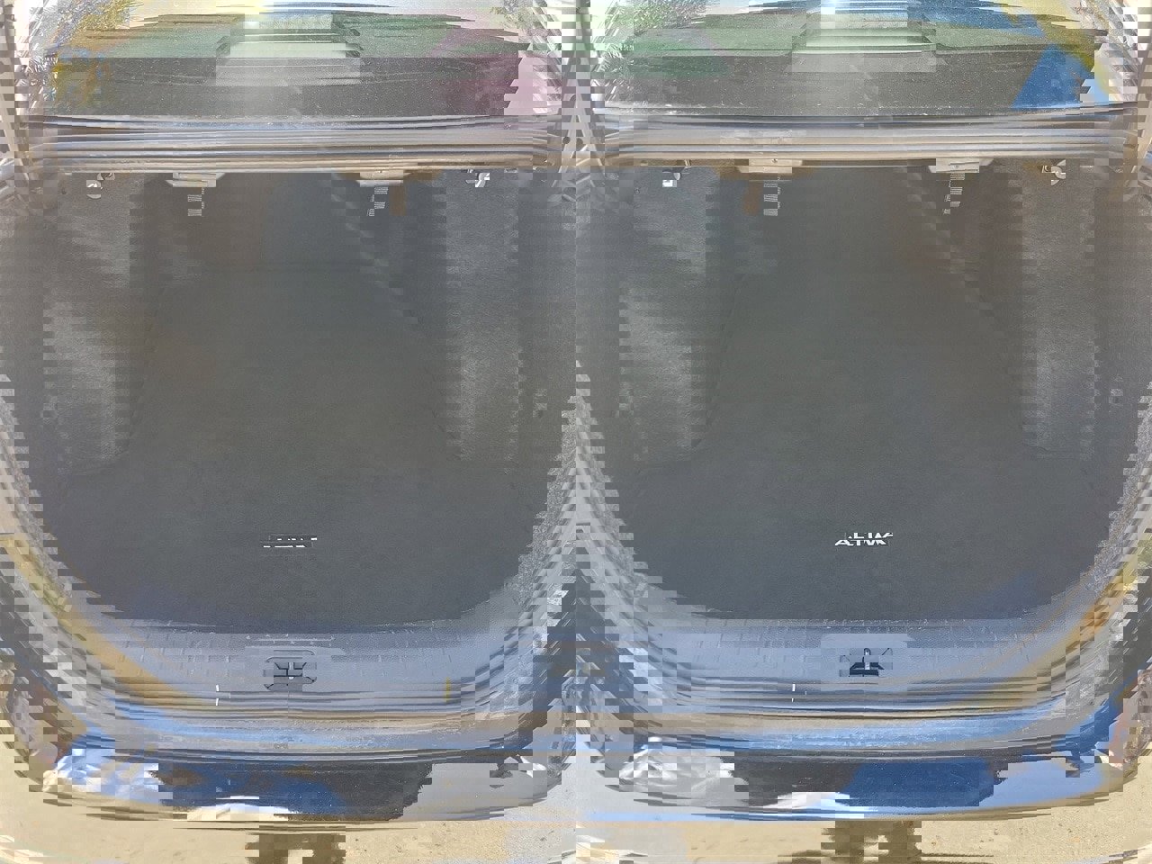 Used 2024 Nissan Altima 2.5 SV image 8