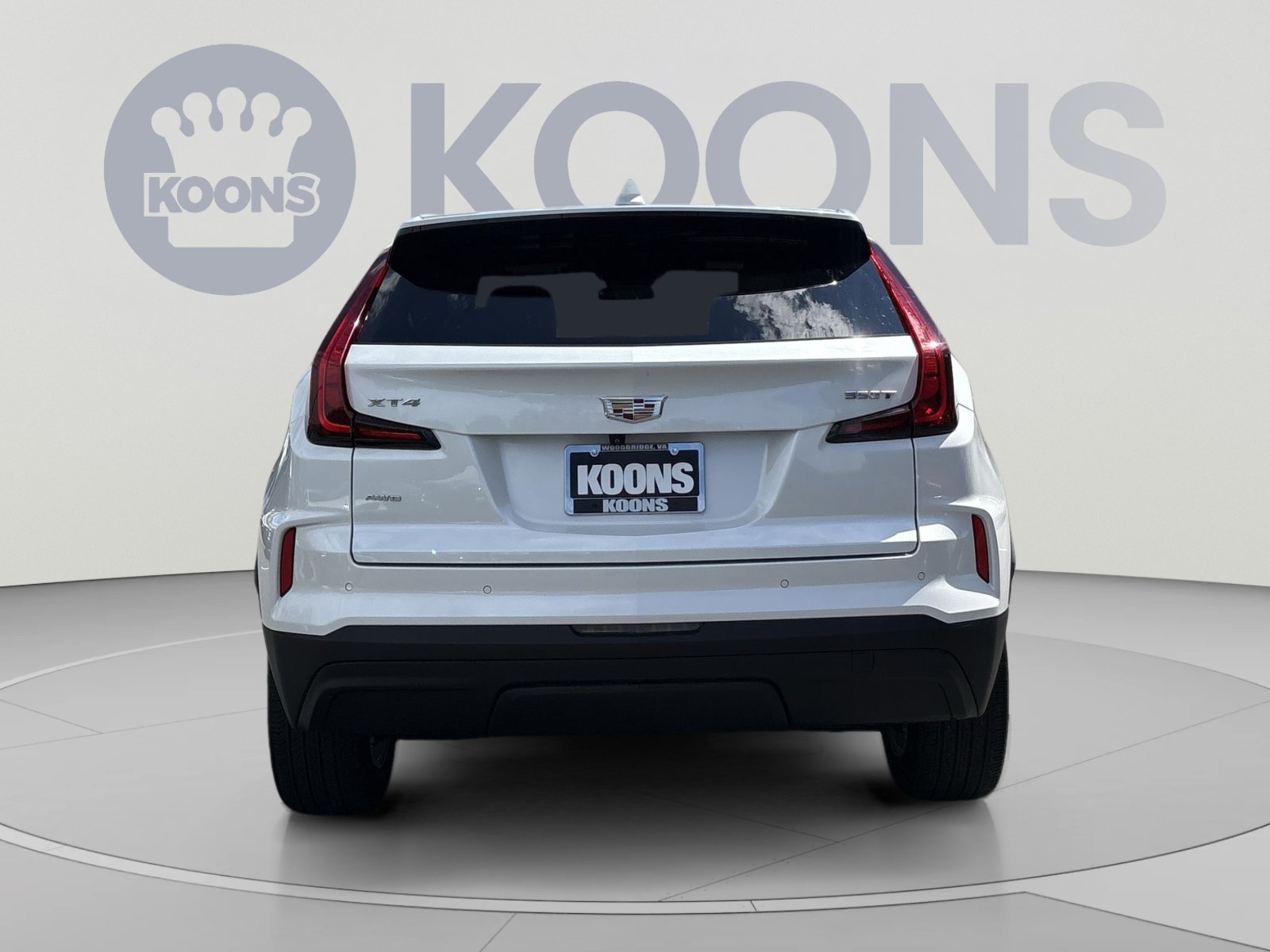 Used 2024 Cadillac XT4 Luxury w/ Cold Weather Package AWD/4WD image 5