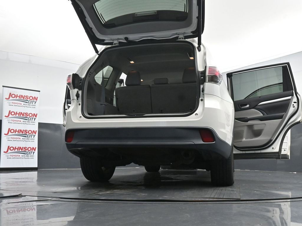 Used 2015 Toyota Highlander XLE image 29