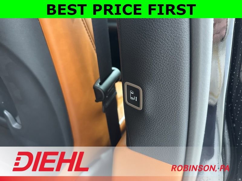 New 2026 Chrysler Pacifica Pinnacle image 16