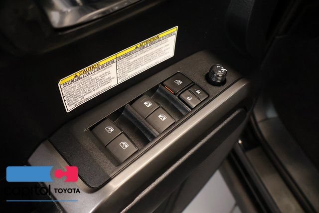 Used 2019 Toyota Tacoma TRD Off-Road w/ TRD Premium Off Road Package AWD/4WD image 10