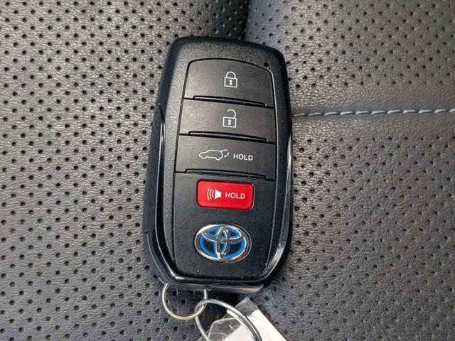 Used 2021 Toyota Venza Limited w/ Advanced Technology Package image 31