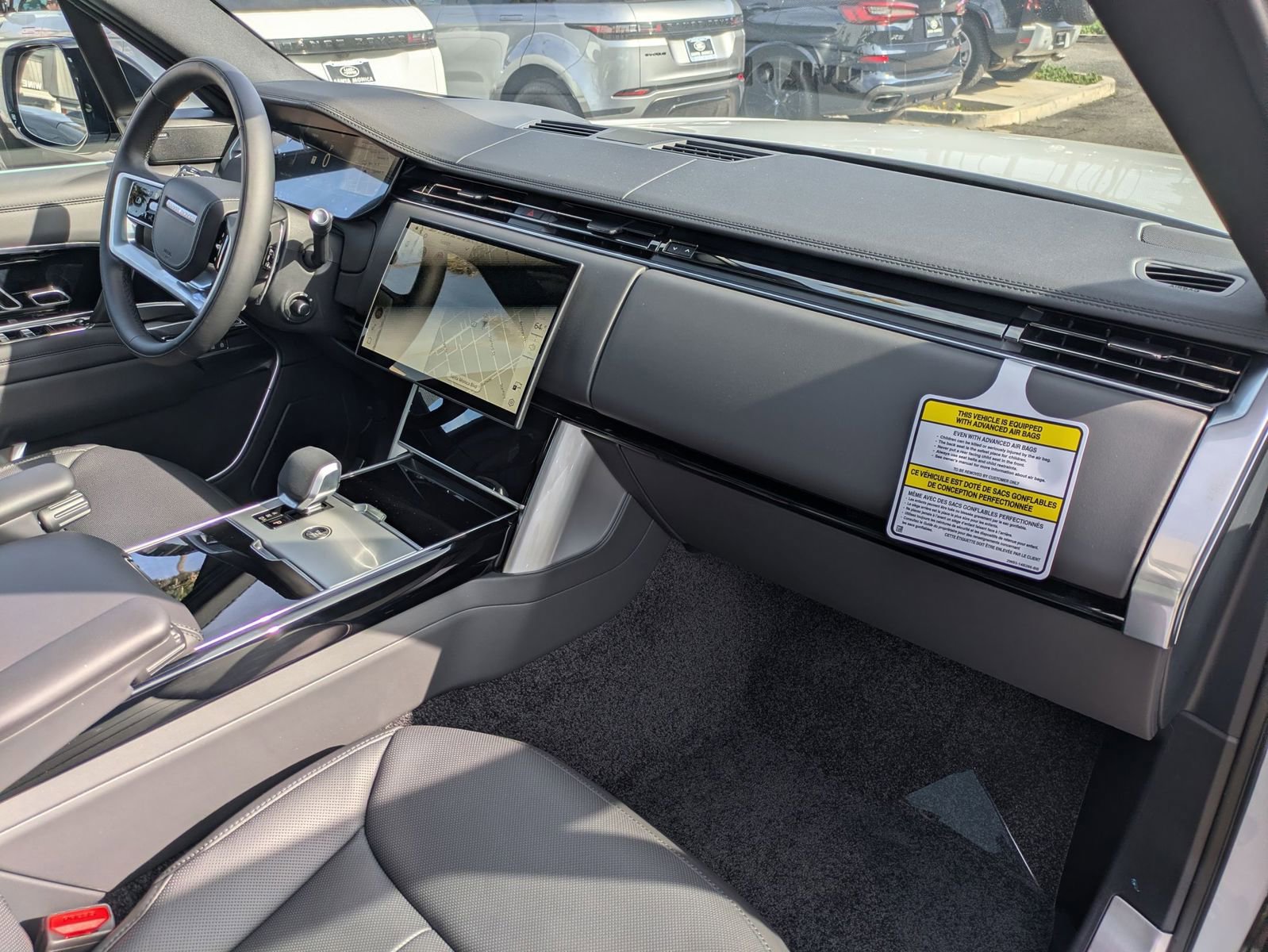 New 2026 Land Rover Range Rover Long Wheelbase SE image 28