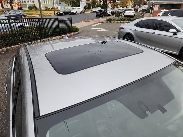 Used 2016 MAZDA MAZDA3 i Grand Touring image 10