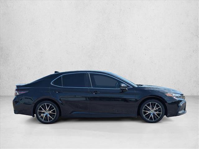 Used 2023 Toyota Camry SE w/ Convenience Package FWD image 4