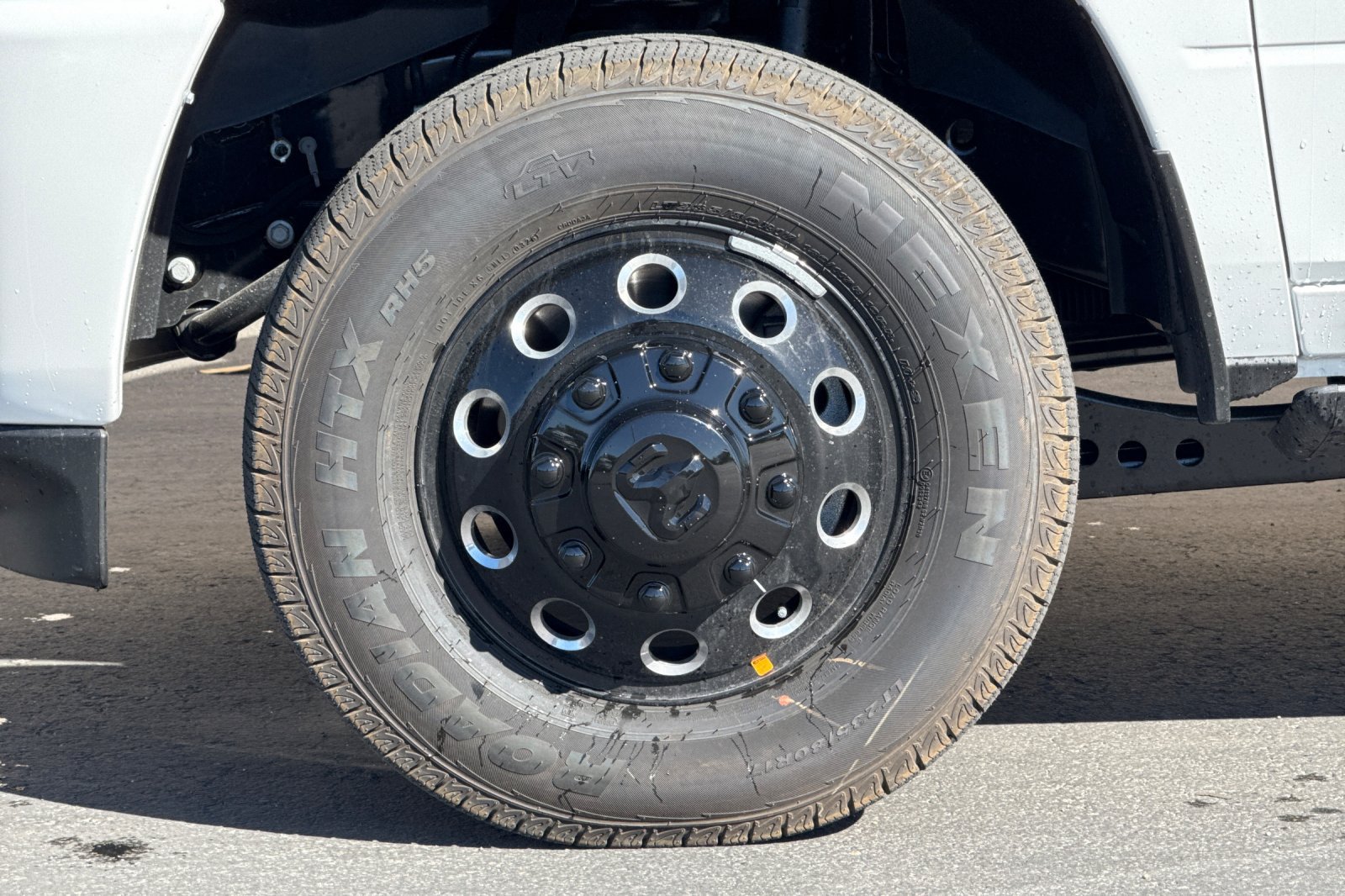 New 2026 RAM 3500 Laramie AWD/4WD image 28