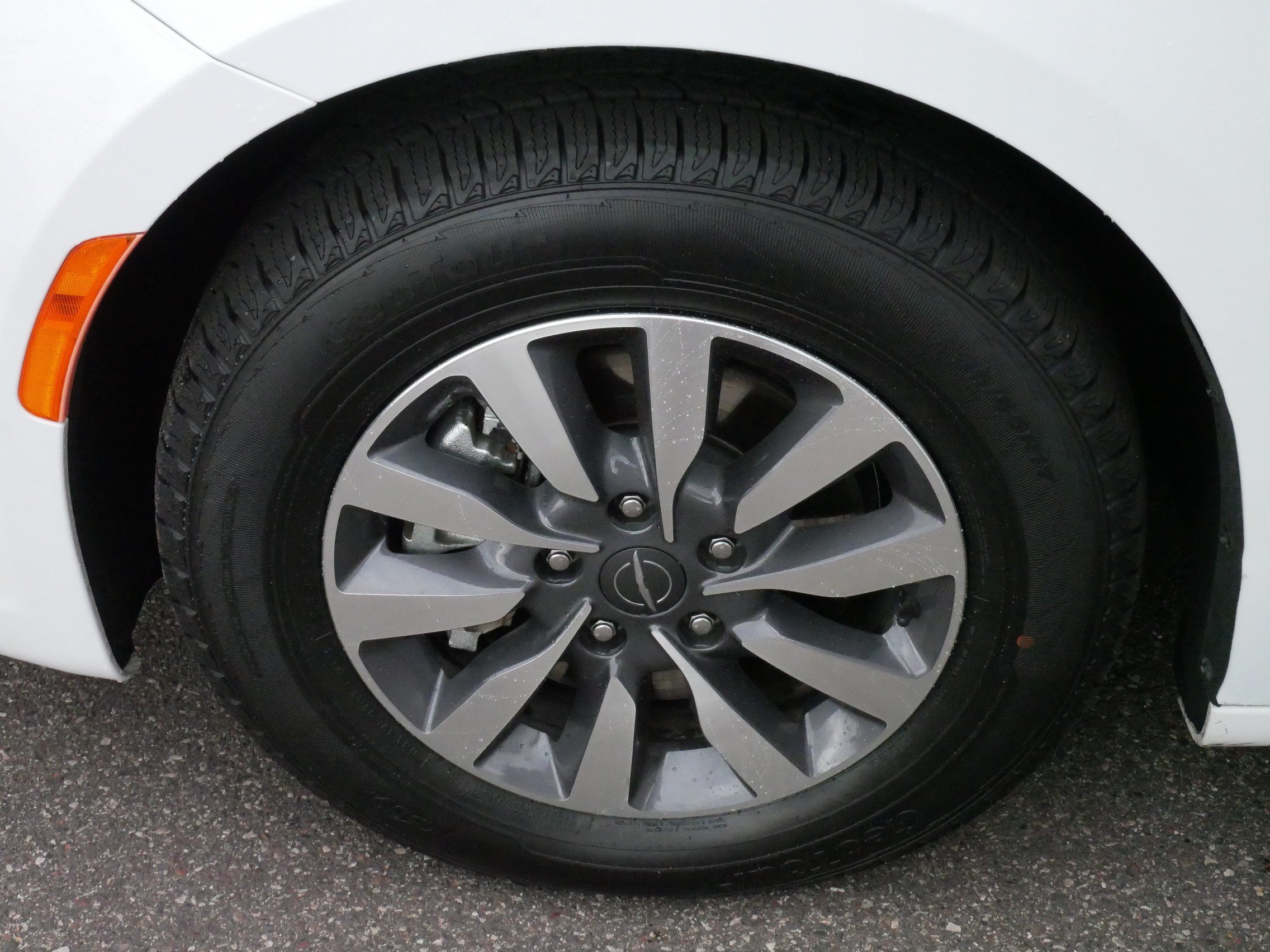 Used 2024 Chrysler Pacifica Limited FWD image 15