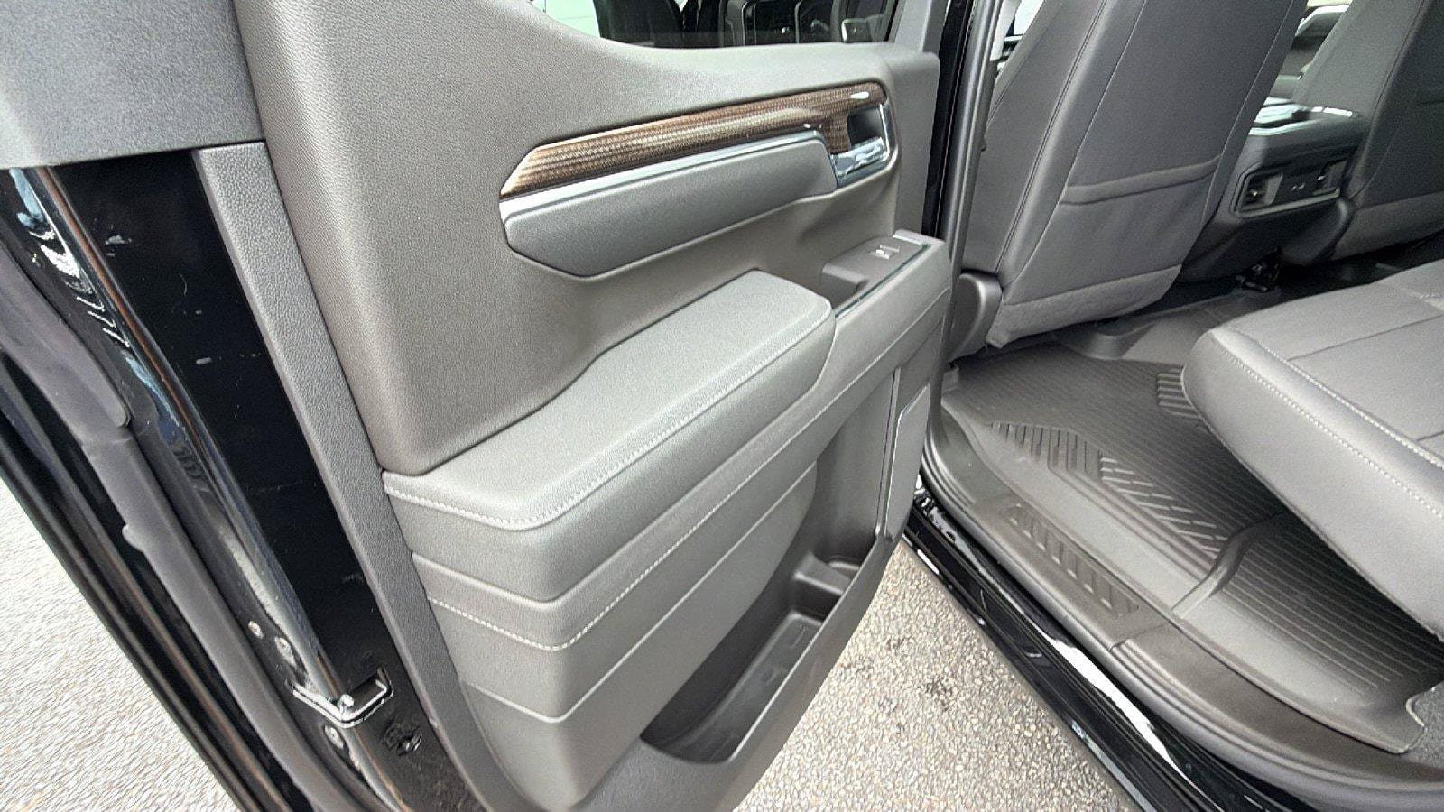 New 2026 Chevrolet Silverado 1500 RST AWD/4WD image 18