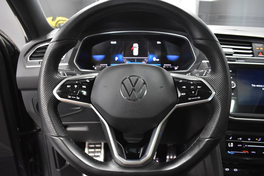 Used 2023 Volkswagen Tiguan SE R-Line FWD image 26