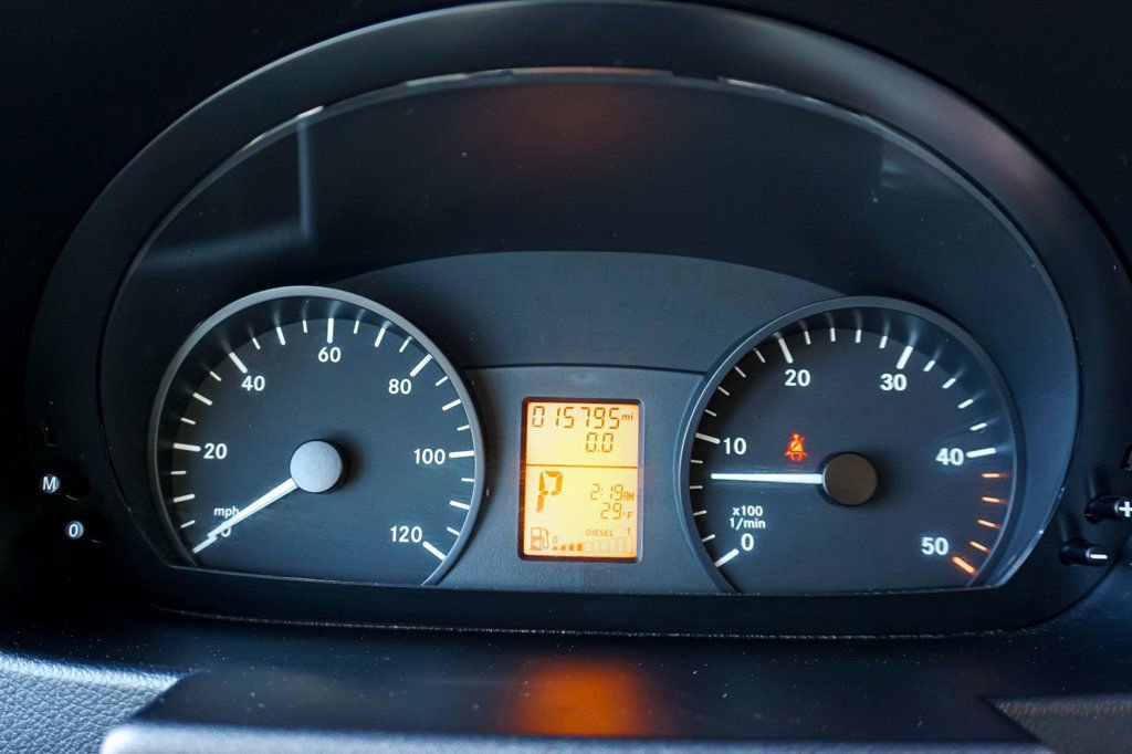 Used 2015 Mercedes-Benz Sprinter 2500 image 17