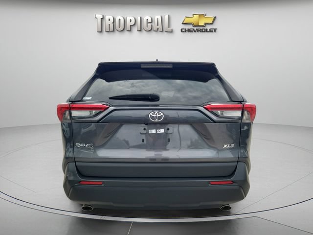 Used 2023 Toyota RAV4 XLE w/ Convenience Package FWD image 4