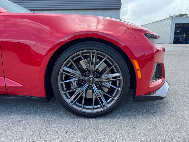 Used 2023 Chevrolet Camaro ZL1 RWD image 5