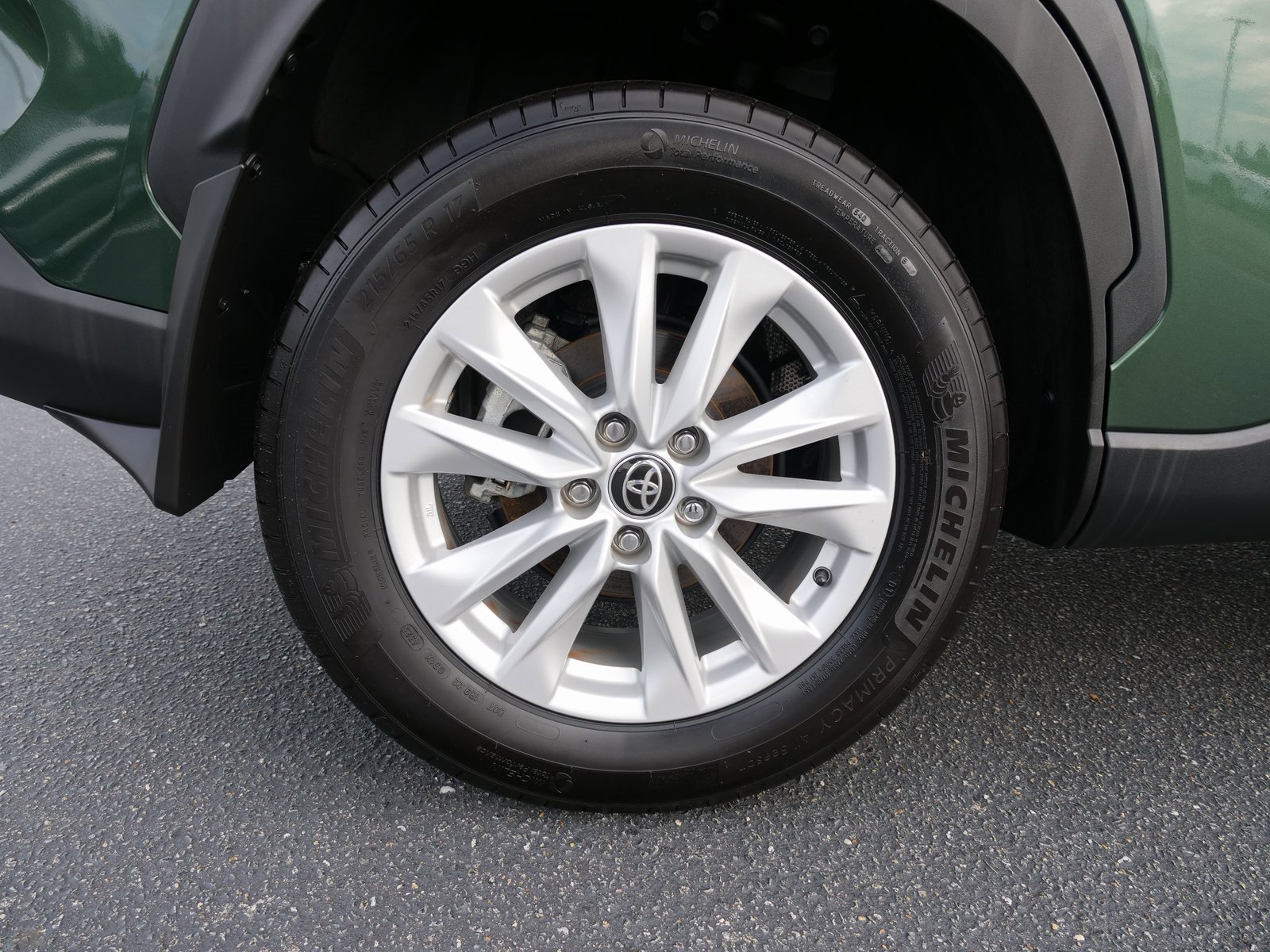 Used 2024 Toyota Corolla Cross LE image 12