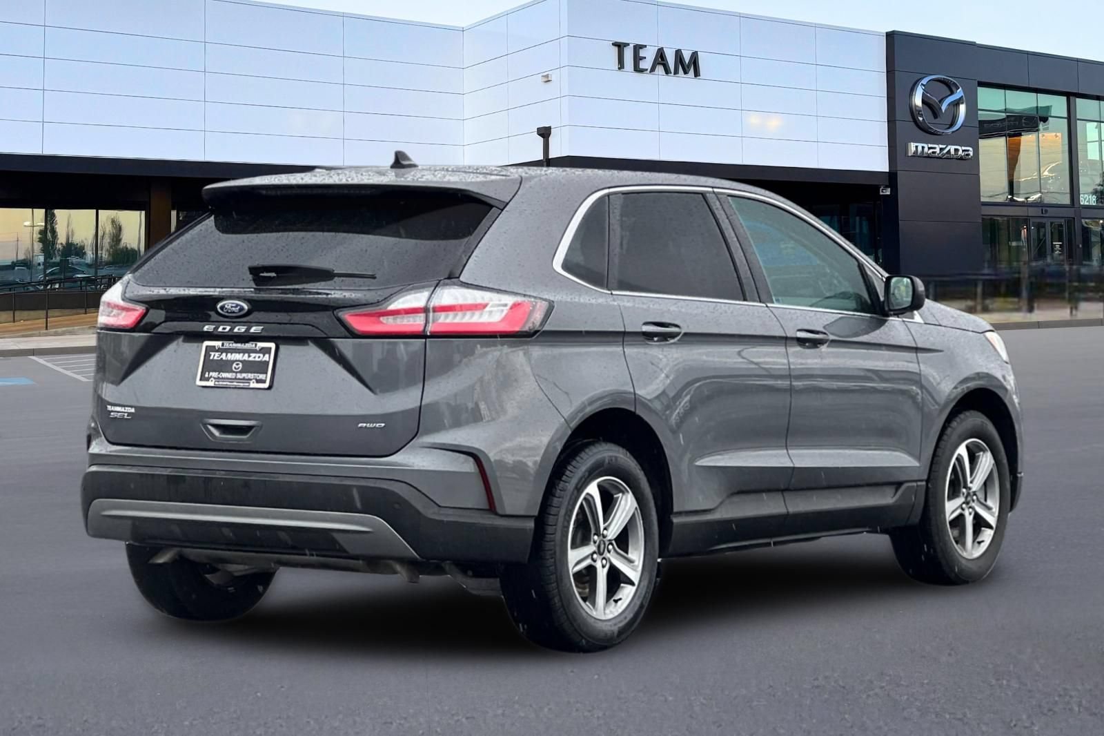 Used 2024 Ford Edge SEL w/ Convenience Package AWD/4WD image 4
