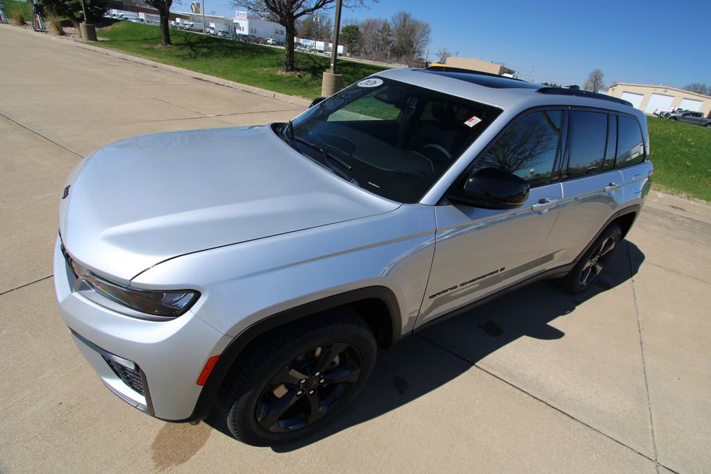 New 2026 Jeep Grand Cherokee Limited image 19