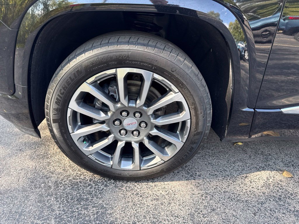 Used 2023 GMC Acadia Denali w/ Denali Ultimate Package AWD/4WD image 11