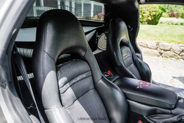 Used 2000 Chevrolet Corvette Coupe w/ Roof Pkg RWD image 25