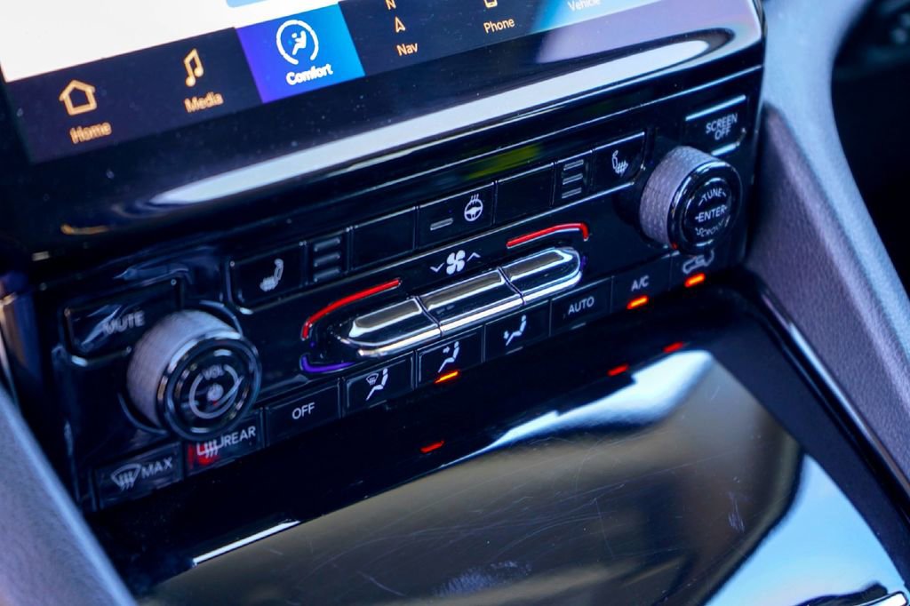 Used 2023 Jeep Grand Cherokee L Limited image 15