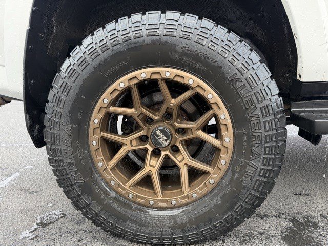 Used 2016 Toyota 4Runner SR5 image 24