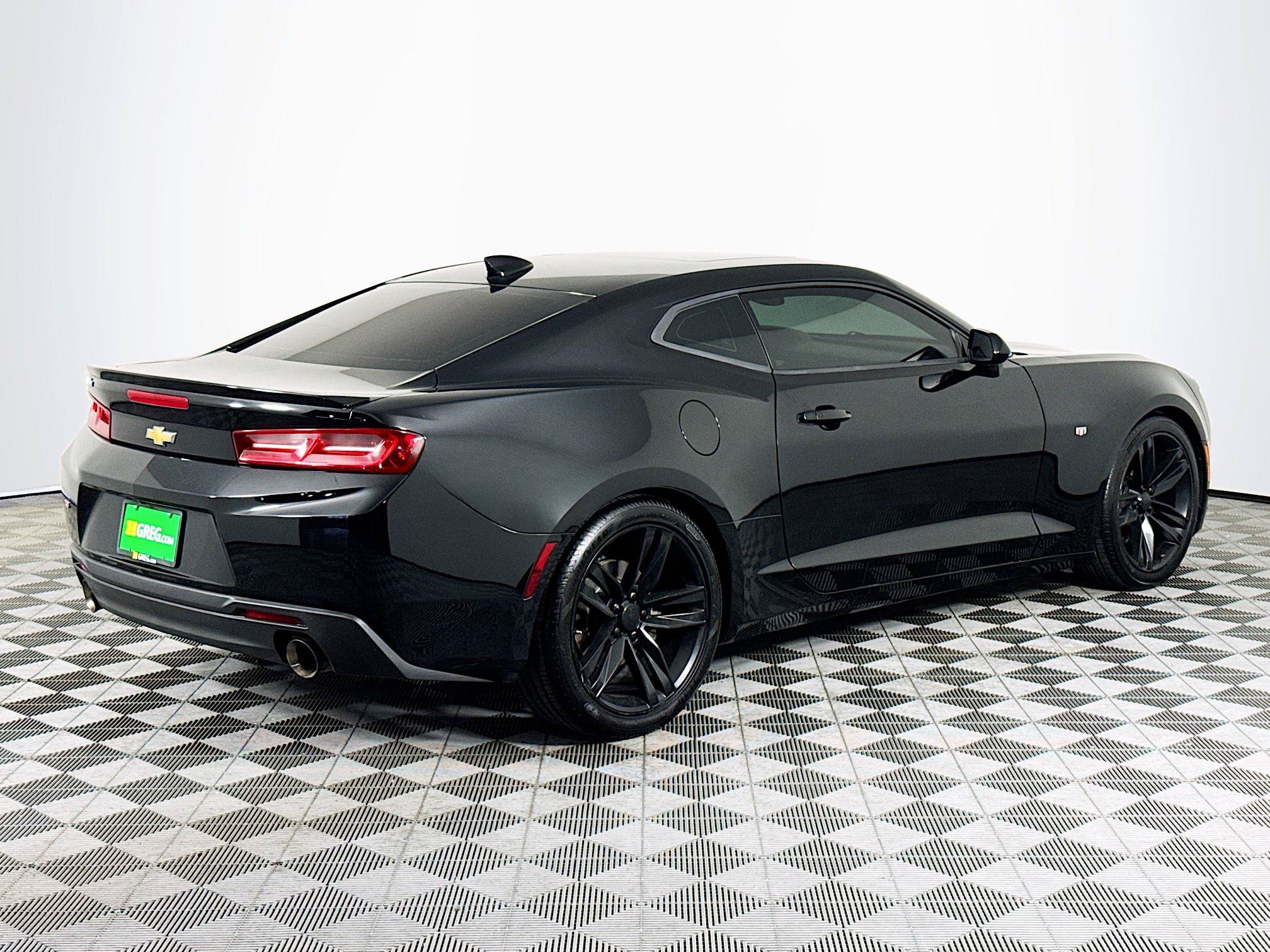 Used 2017 Chevrolet Camaro LT w/ RS Package RWD image 8